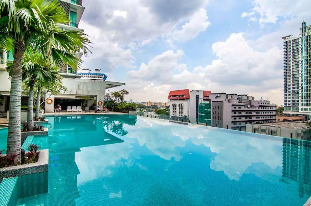Urban Suites @ Swiss Garden Residence กัวลาลัมเปอร์ ภายนอก รูปภาพ